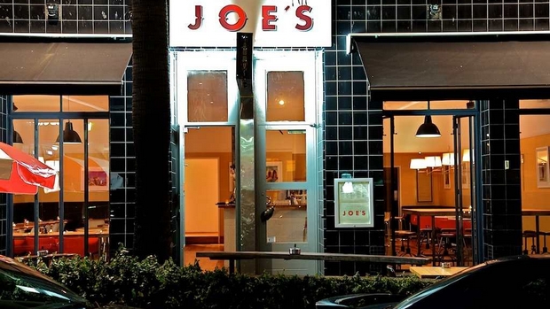 Joes_Outside-view
