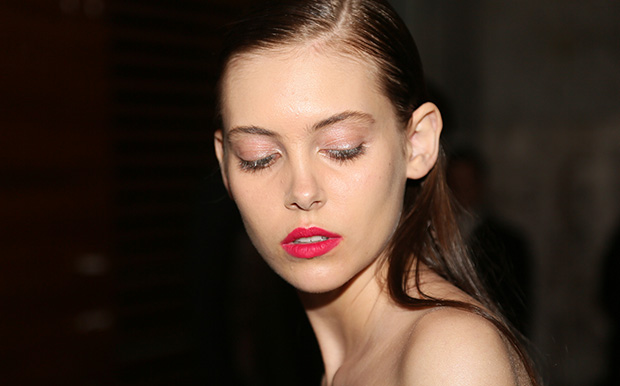 House-of-Cannon-Glossy-Eyes-Beauty-Trend