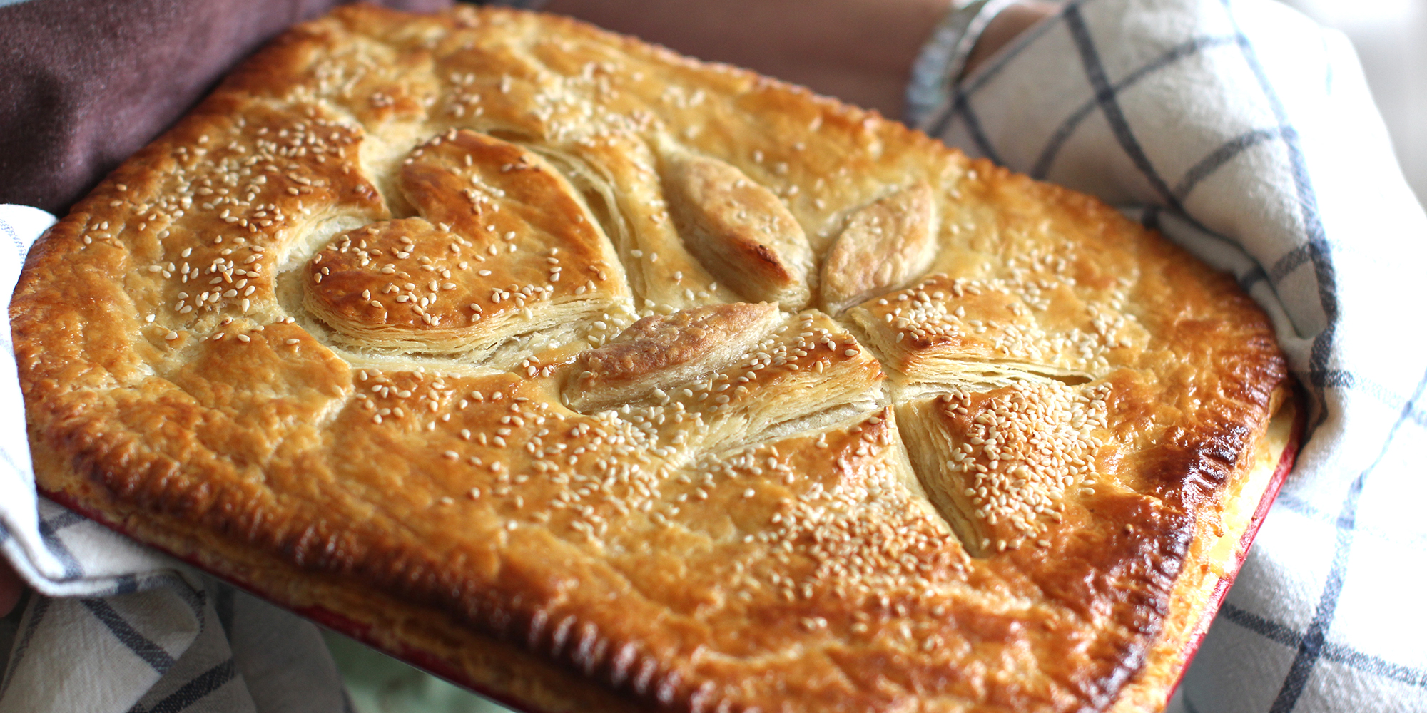 bakeclub_chicken-and-leek-pie-with-annekas-flakey-pastry