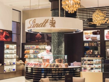 Lindt Chocolate Concept Cafe Reopens