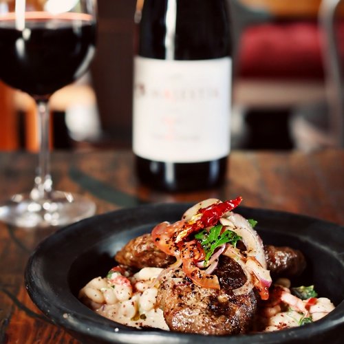 Efendy dish and wine