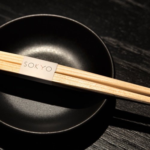 Sokyo Bar plate and chopsticks